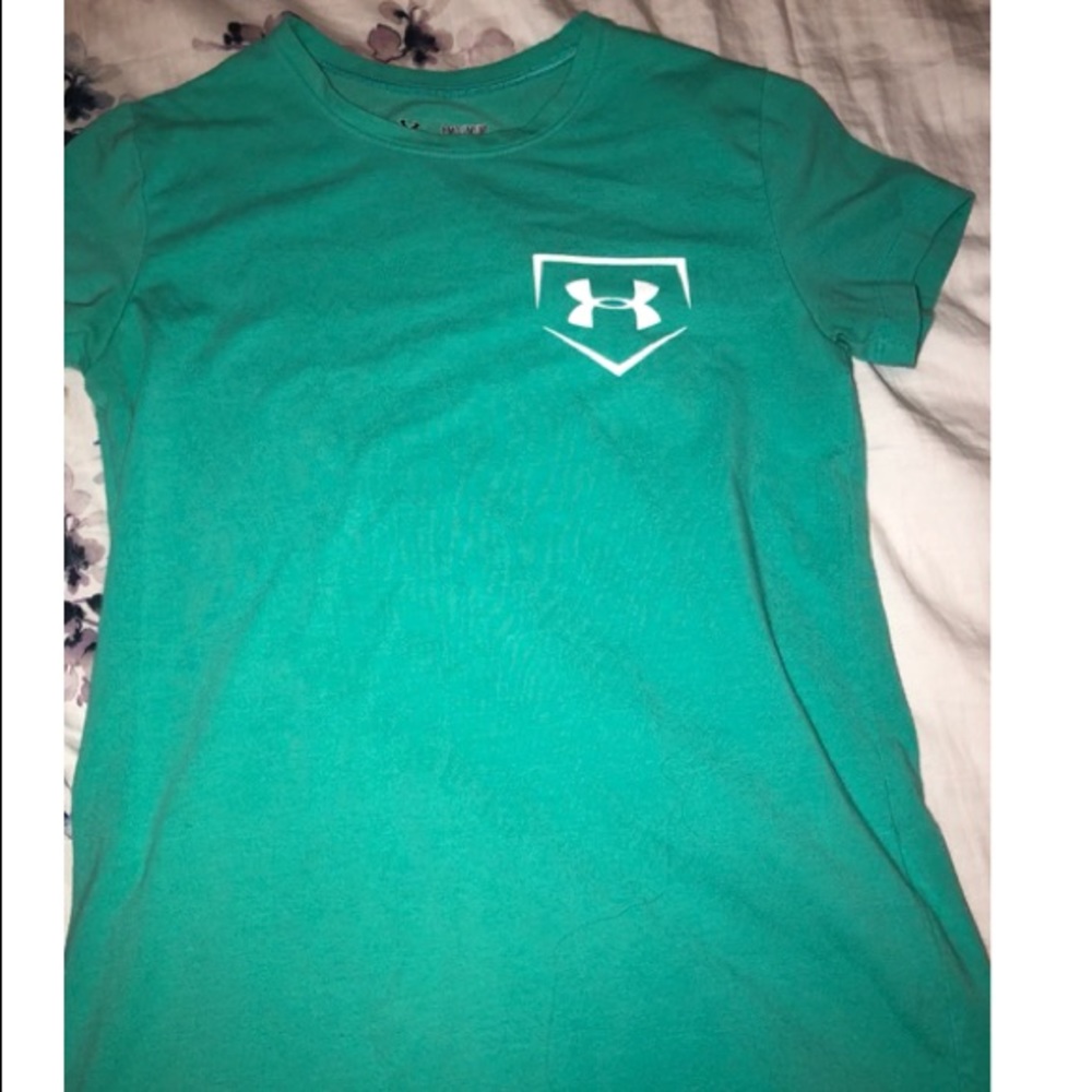 Youth Under Armour short sleeve T shirt
